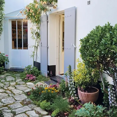 La Martinoise Garden 3* 圣马丹德雷